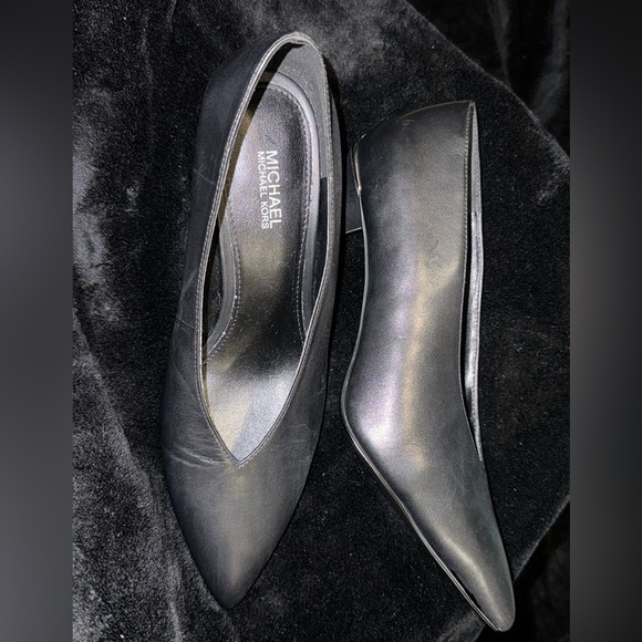 Michael Kors Women's Heeled Shoes Size 6 1/2 M - Picture 4 of 11